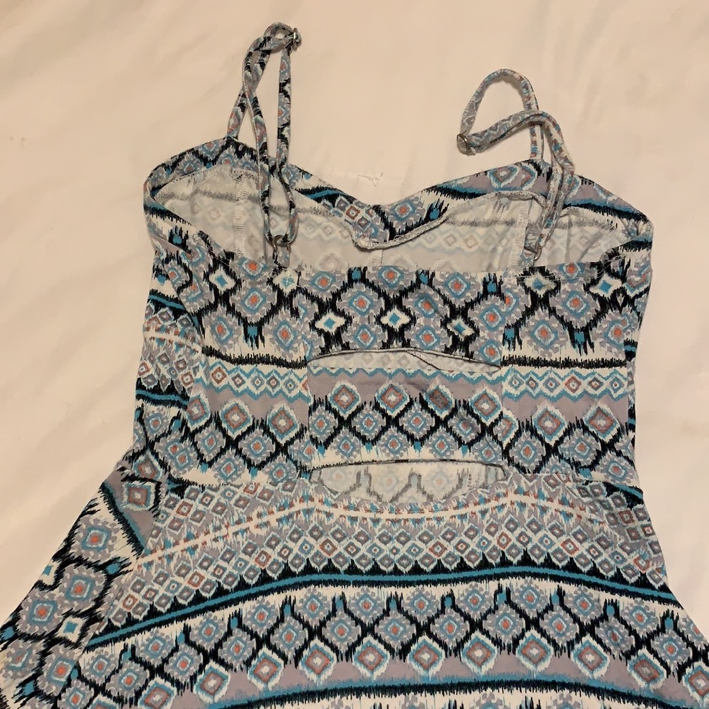 Dress š - Picture 3 of 4